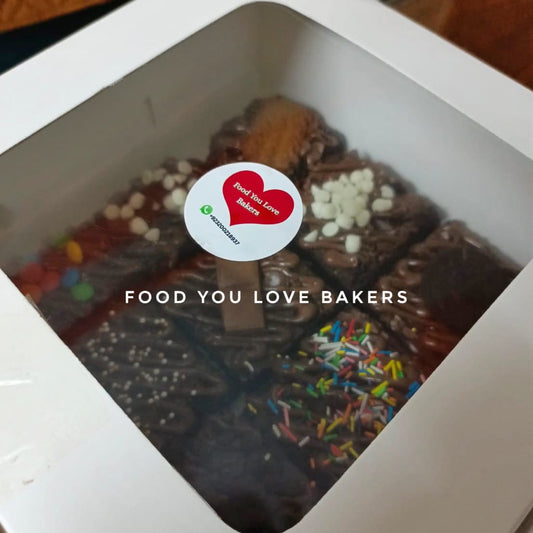 12 pieces Fudge Brownie Box with Toppings