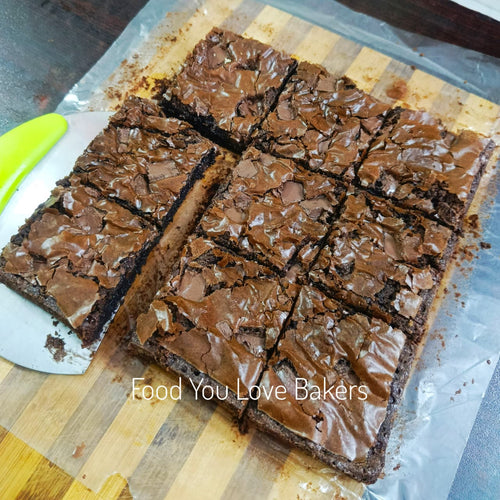 Classic Fudge Brownie 9 Pcs Box